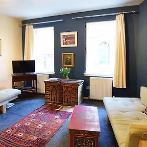 Apartment Joivy Bohemian Writers Retreat In Old Town, Edinburgh