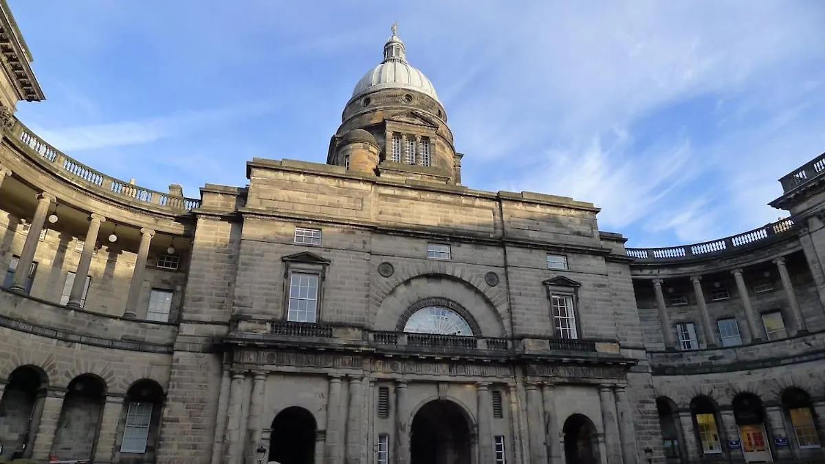 Modern 2 Bedroom Apartment In City Centre Edinburgh 0*,  United Kingdom